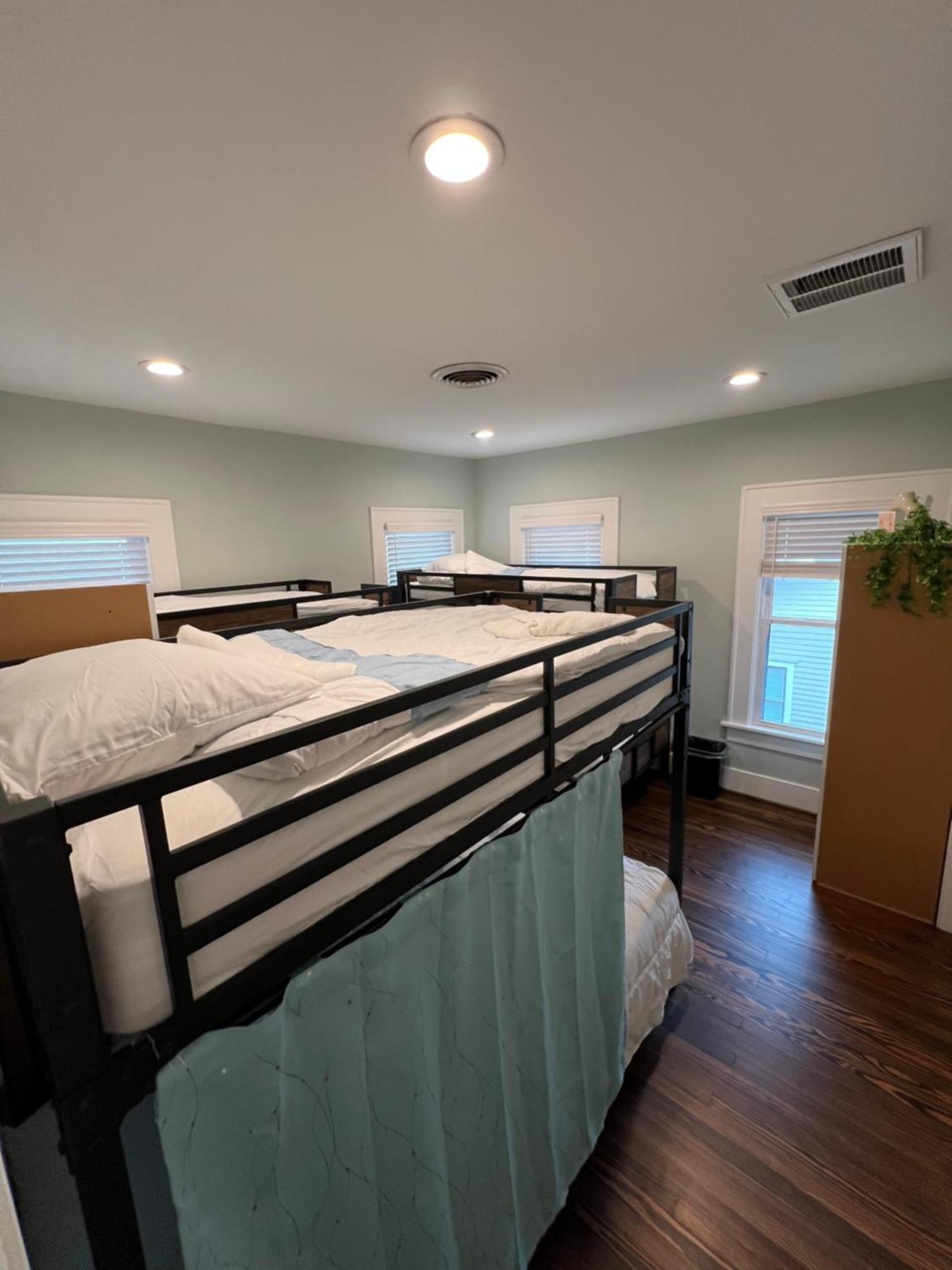 Mycrib Houston Hostel Екстериор снимка
