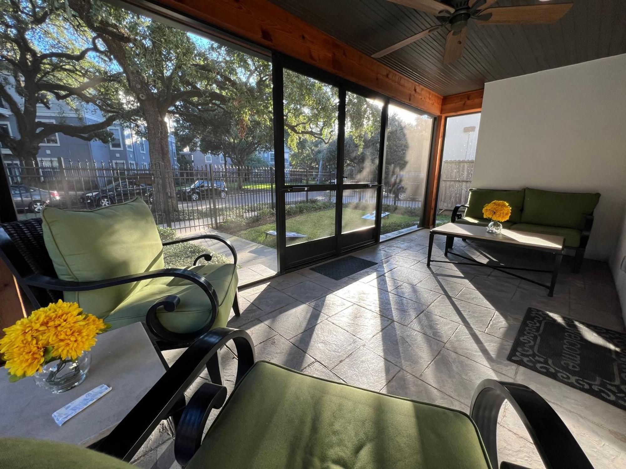 Mycrib Houston Hostel Екстериор снимка