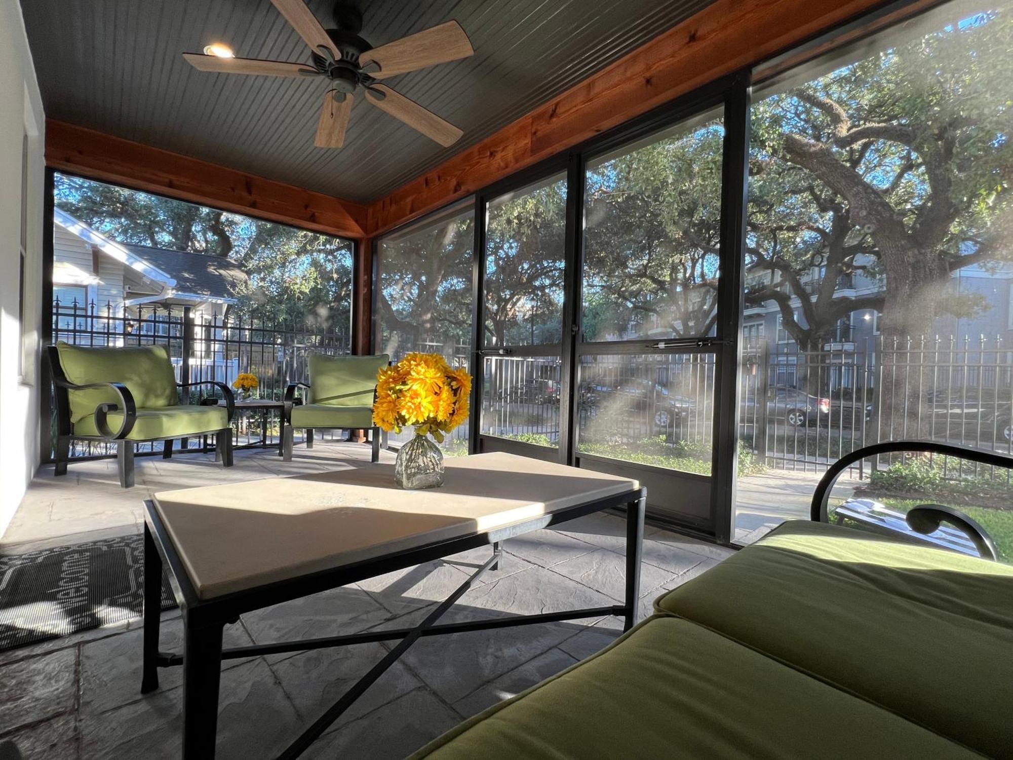 Mycrib Houston Hostel Екстериор снимка