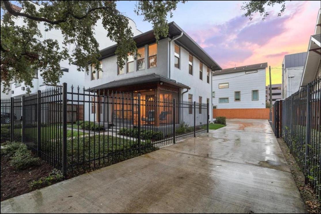 Mycrib Houston Hostel Екстериор снимка