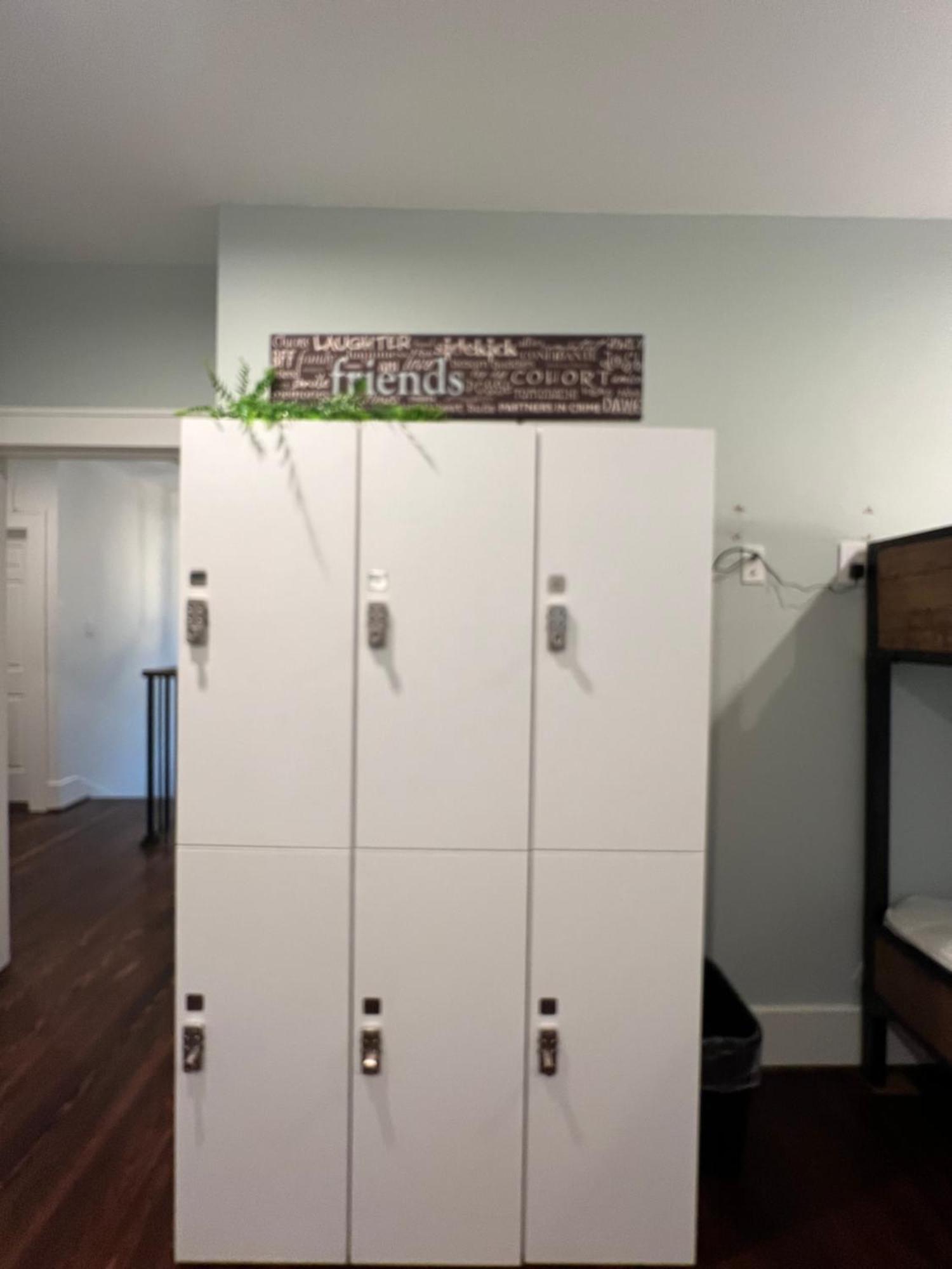 Mycrib Houston Hostel Екстериор снимка