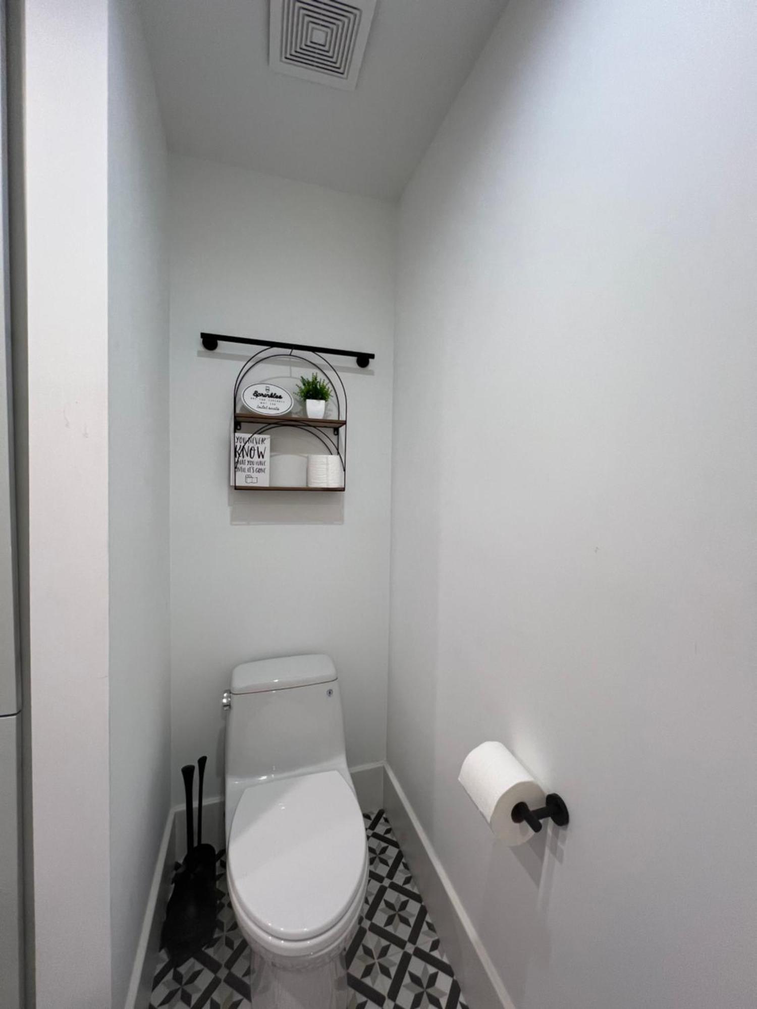 Mycrib Houston Hostel Екстериор снимка