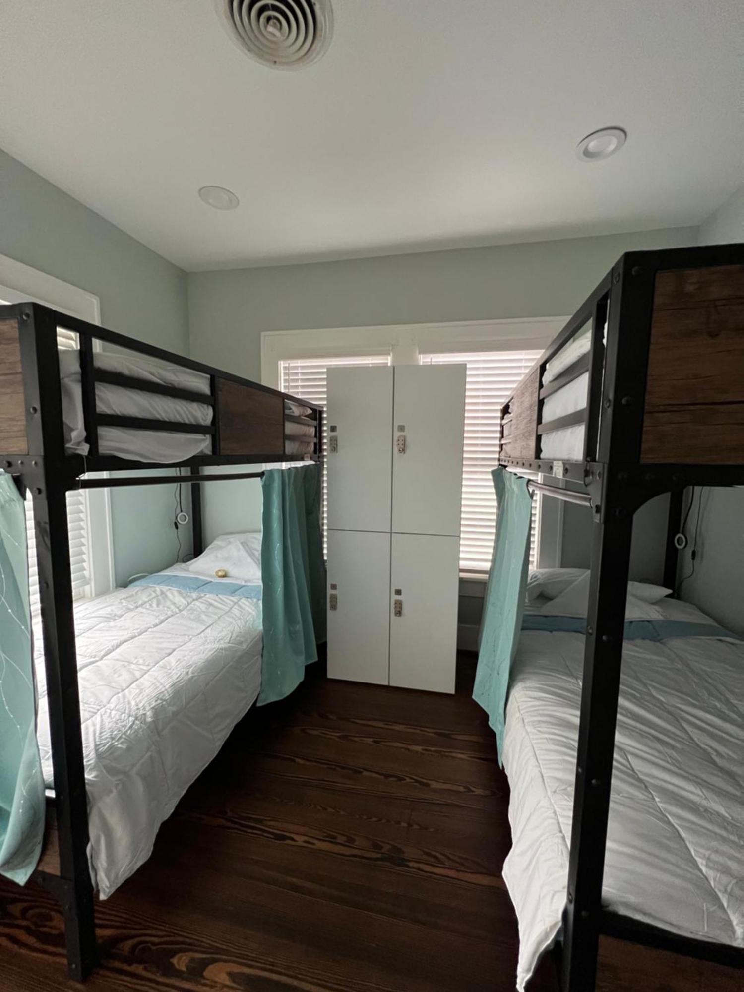 Mycrib Houston Hostel Екстериор снимка