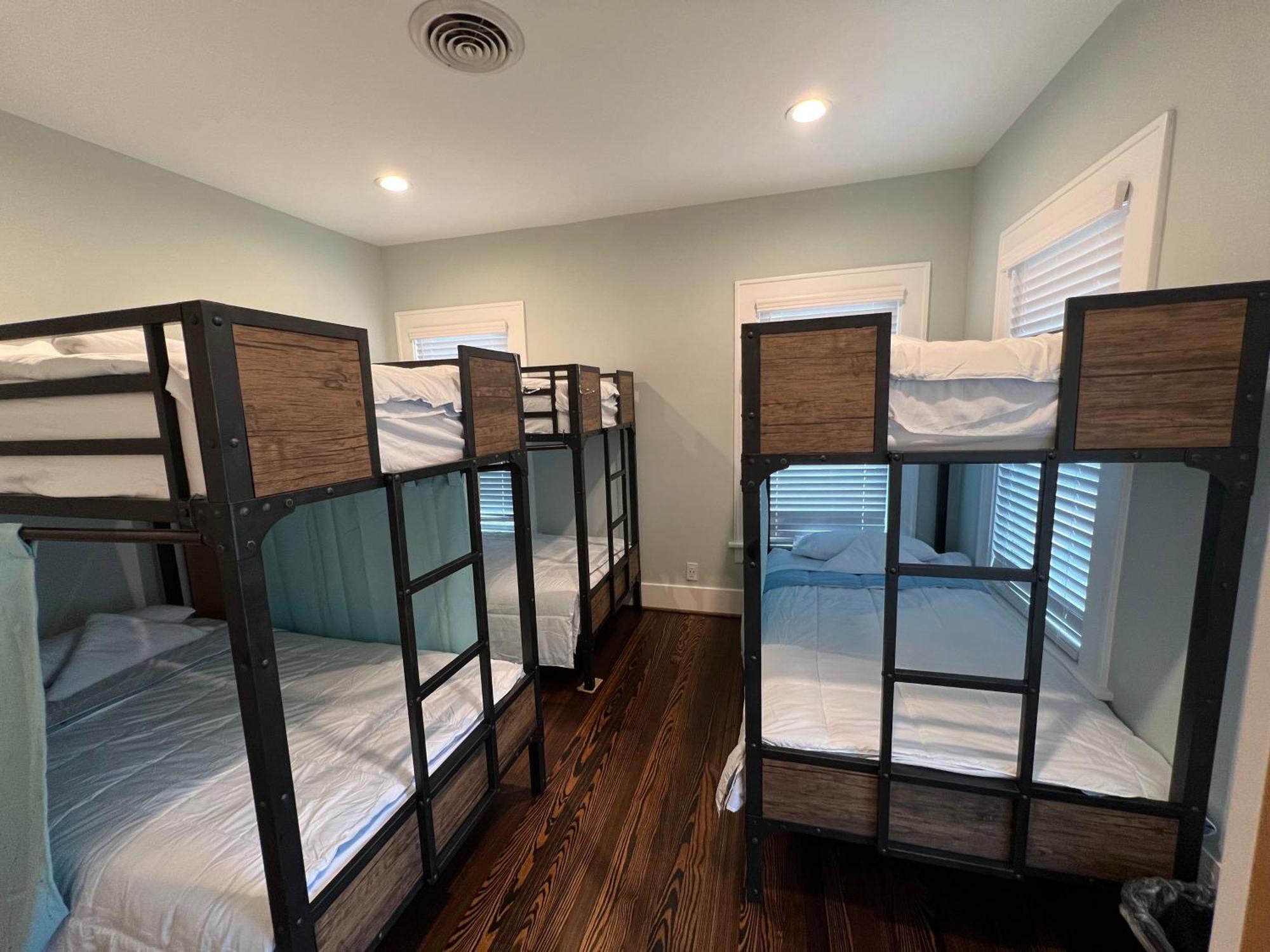 Mycrib Houston Hostel Екстериор снимка