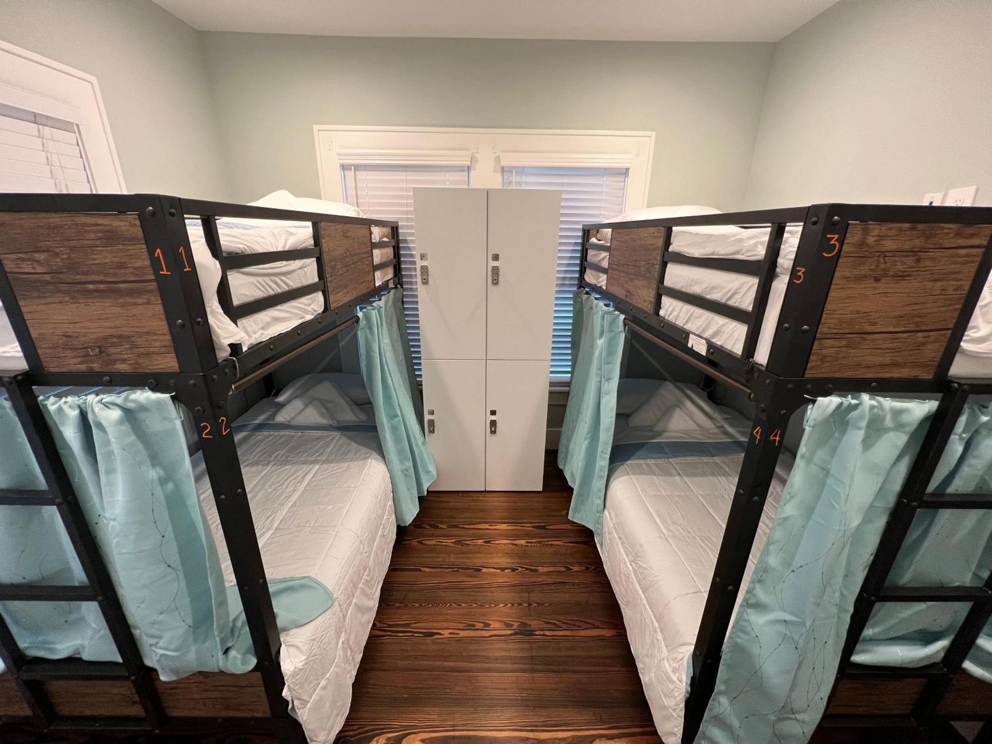 Mycrib Houston Hostel Екстериор снимка
